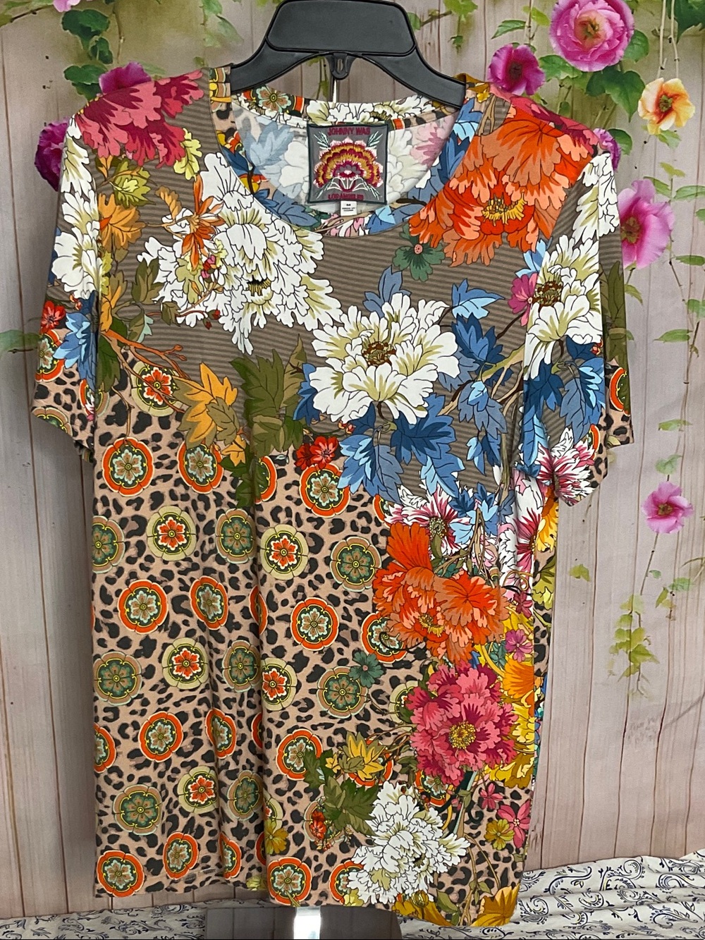 Johnny Was Taylor Leopard Floral Bamboo Tee sz Med #2011